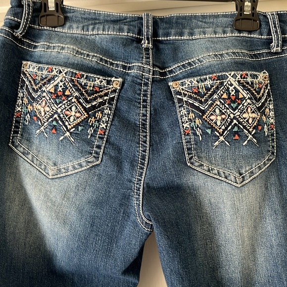 Women’s ND Weekend crop Jean - Picture 5 of 5